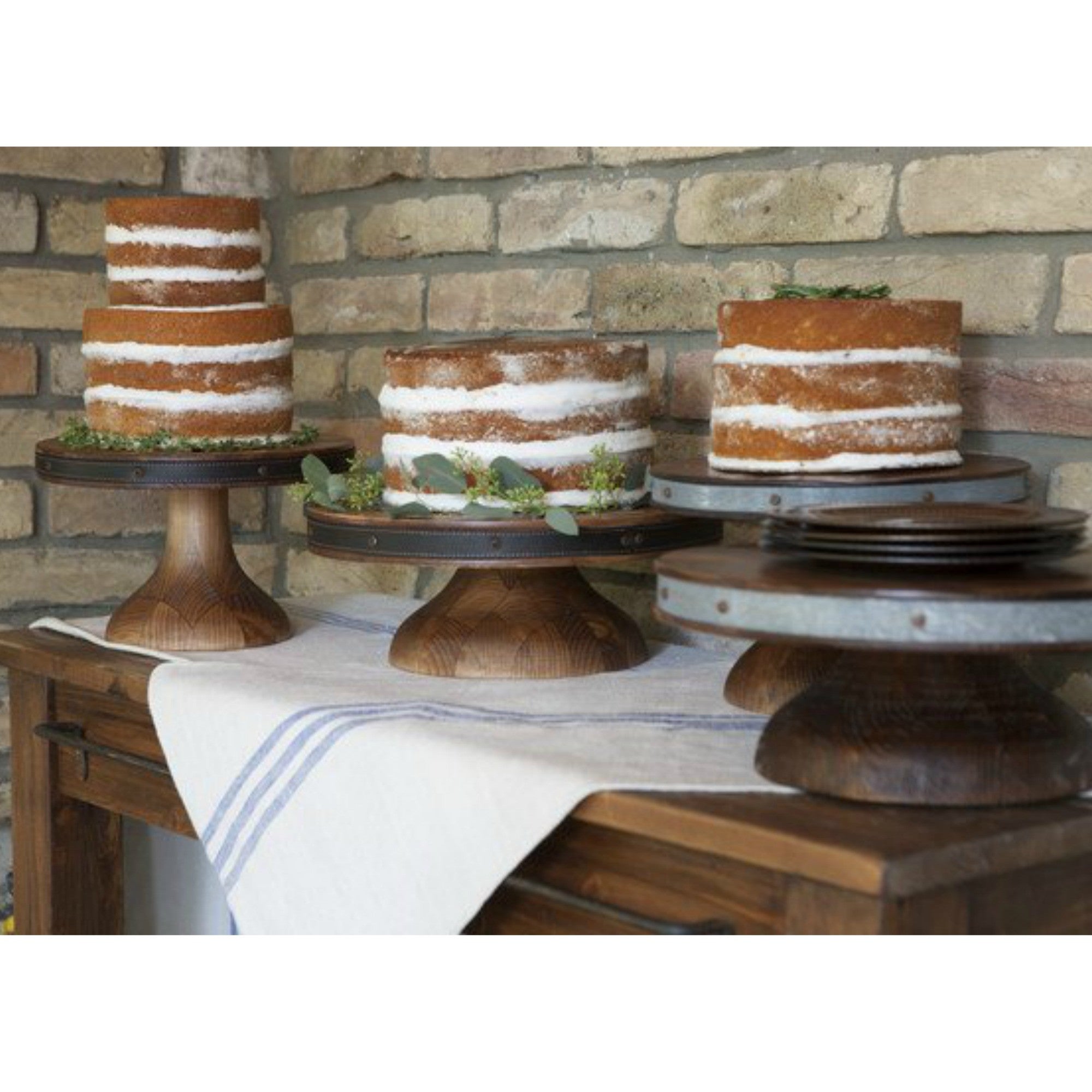 Tall hotsell cake stand